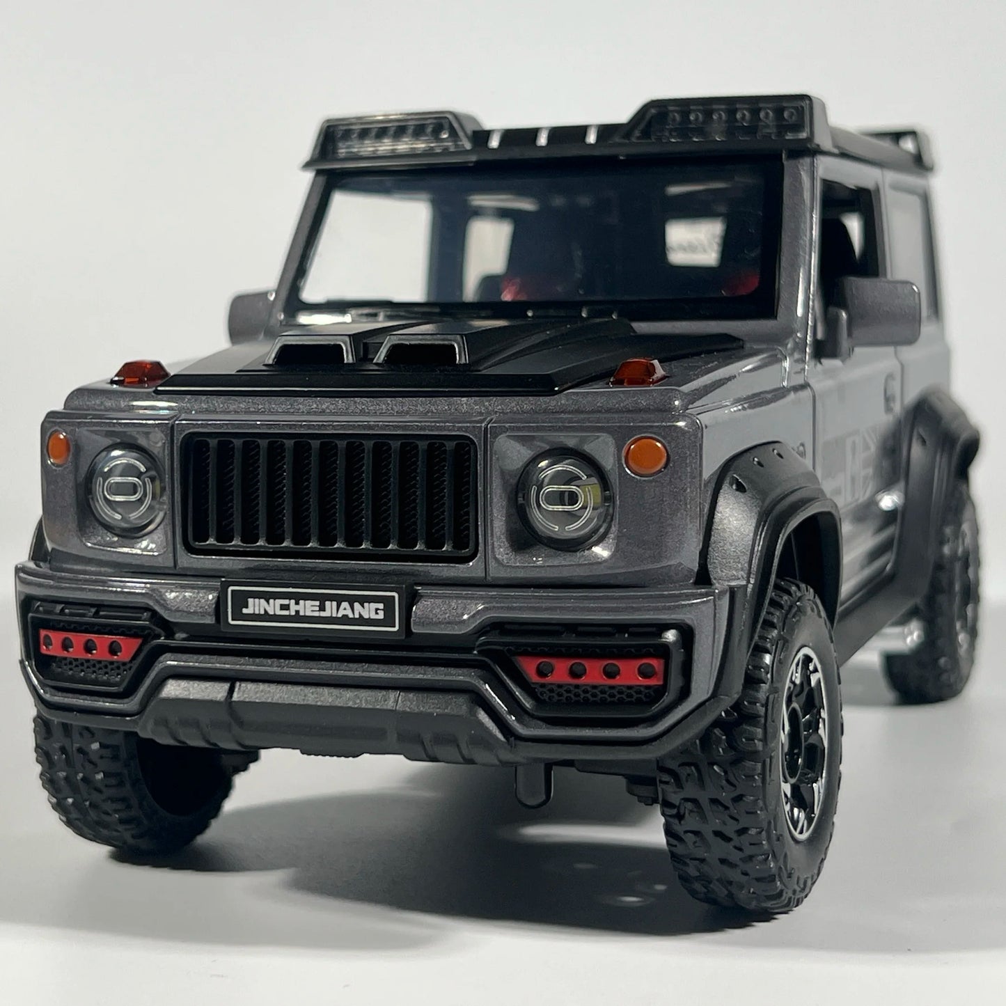 1:18 SUZUKI Jimny
