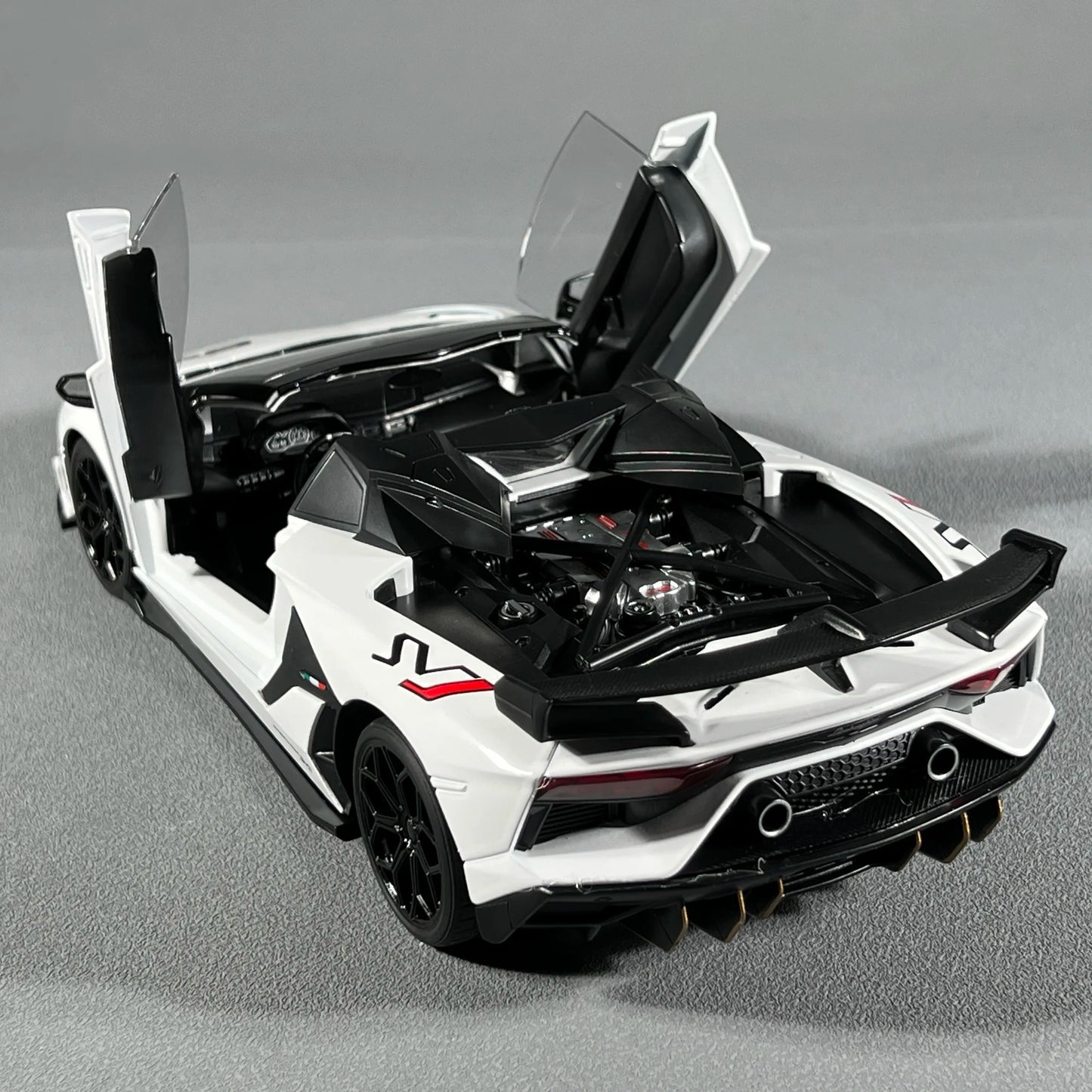 1:18 Lamborghini Aventador SVJ63